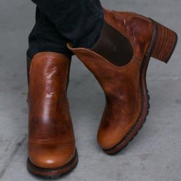 Frye Sabrina Chelsea Burgundy Genuine Leather Vintage-Retro Moto Ankle Booties - Picture 6 of 16